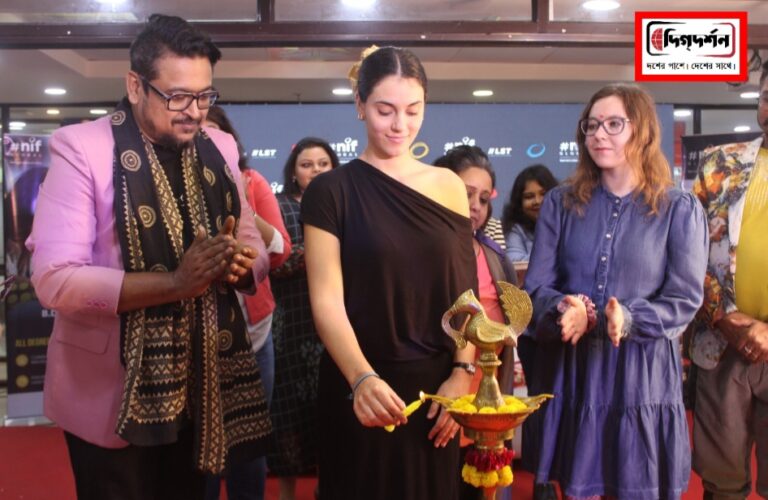 এন আই এফের শিক্ষার্থীদের আকর্ষণীয় ফ্যাশন প্রদর্শনী